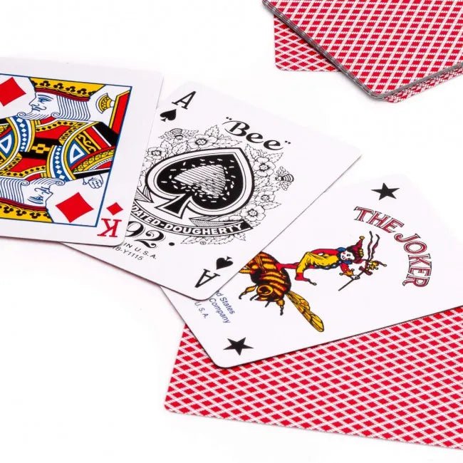 Carti de joc Bee Poker Size Red by USPCC - Carti De Joc Premium