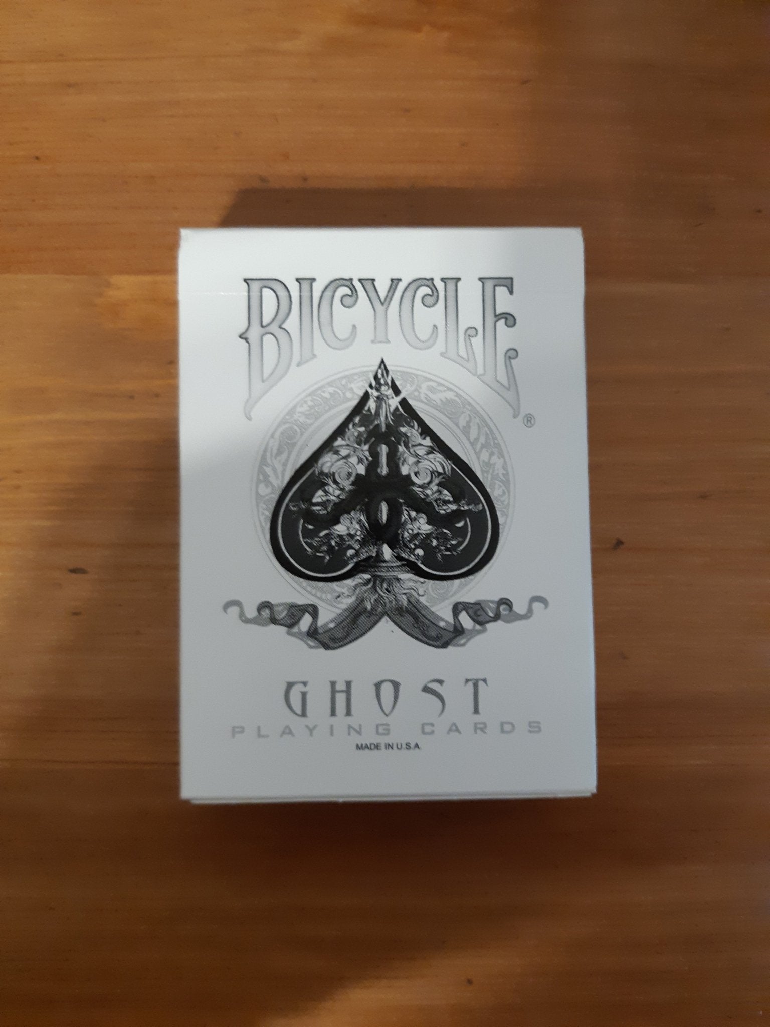 Carti de joc Bicycle Ghost V2 White (Deschis) by Ellusionist - Carti De Joc Premium