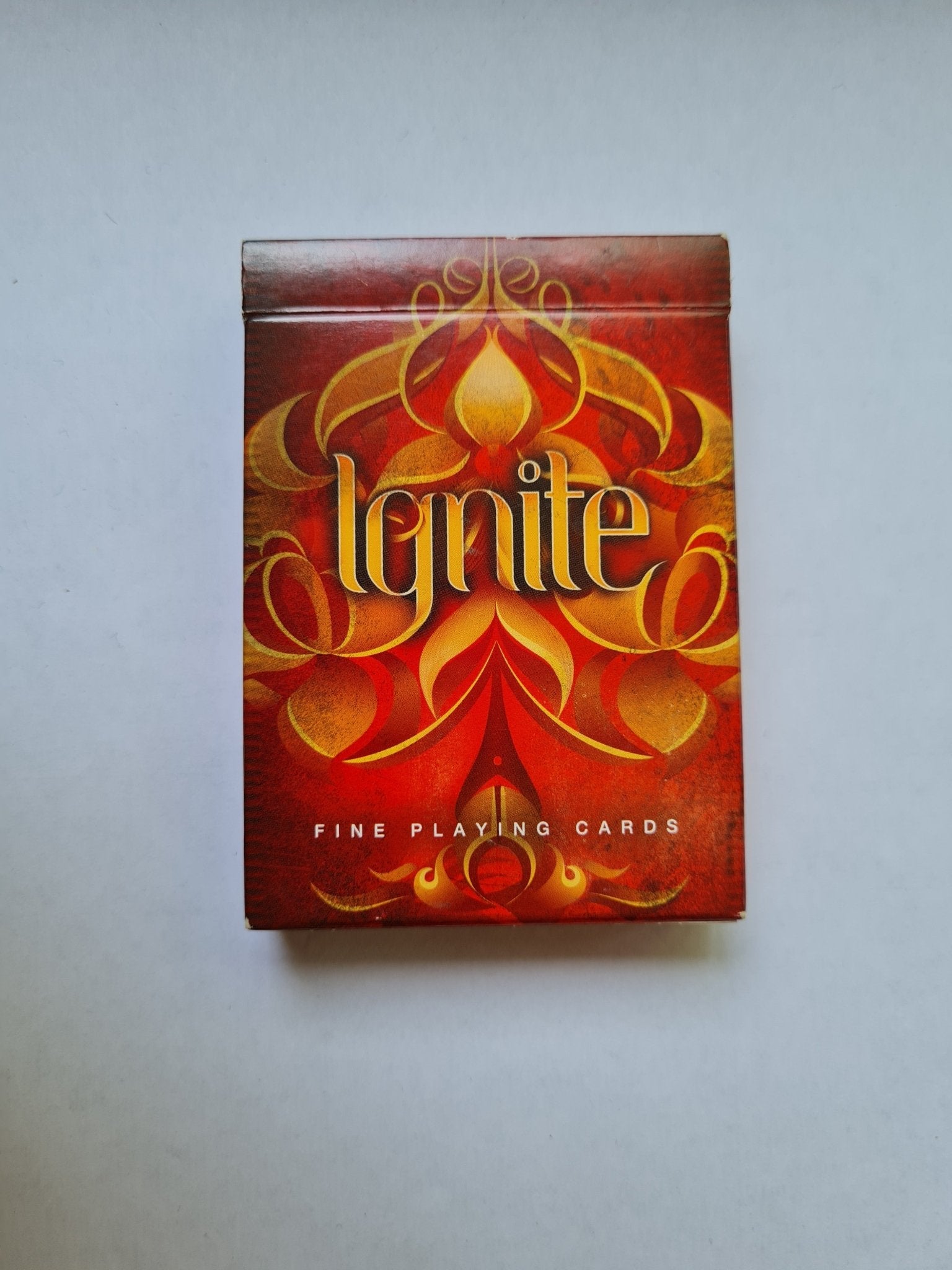 Carti de joc Fathom V1 & Ignite (Deschise) by Ellusionist - Carti De Joc Premium