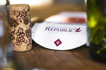 Carti de joc Republic No3 Red Velvet by Ellusionist - Carti De Joc Premium