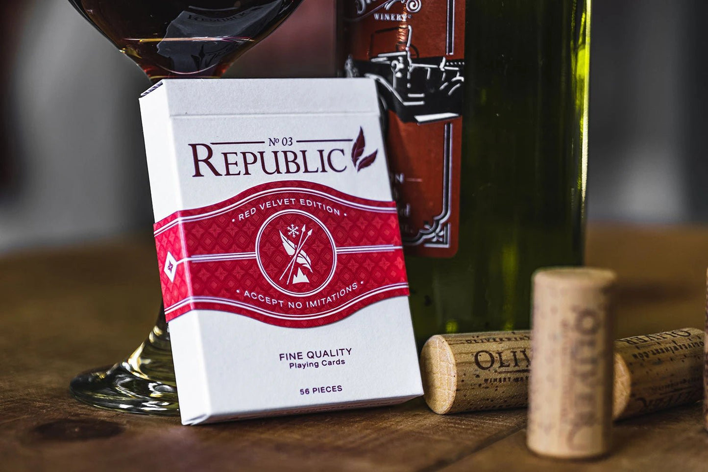 Carti de joc Republic No3 Red Velvet by Ellusionist - Carti De Joc Premium