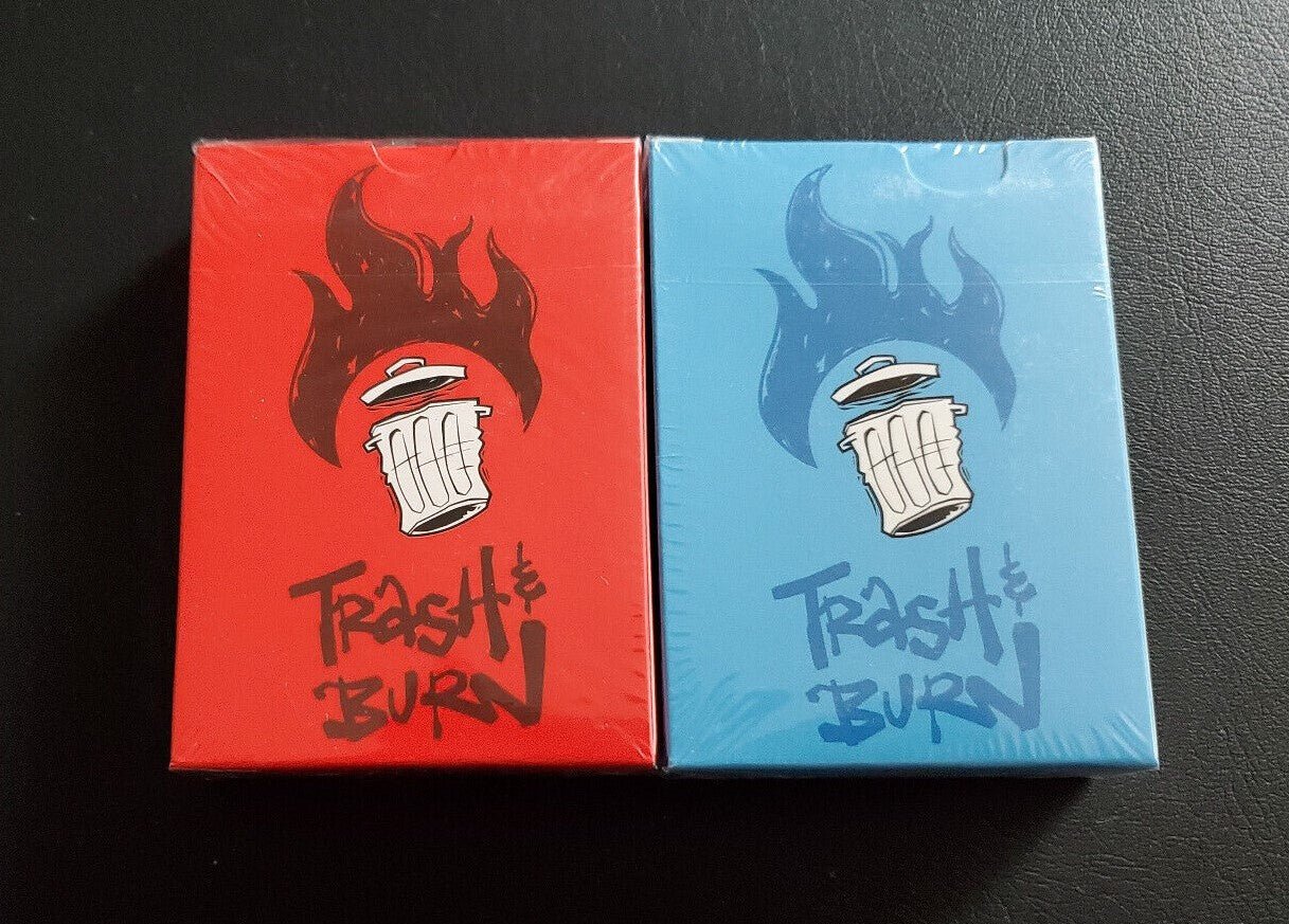 Carti de joc Trash & Burn Blue & Red SET 2 pachete by Howlin' Jacks - Carti De Joc Premium